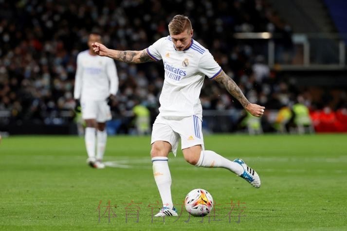 克罗斯可能顶替卡马文加首发 阿拉巴会踢左后卫 克罗斯可能顶替卡马文加首发 阿拉巴会踢左后卫